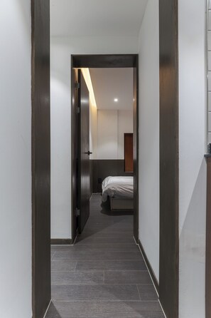 Family Studio Suite, City View | Iron/ironing board, free WiFi - J nine Lodge (Seoul)