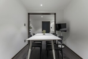 Family Studio Suite, City View | Dining - J nine Lodge (Seoul)