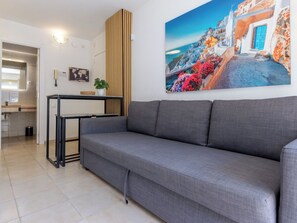 TV - Arquus II by Interhome (Salou)
