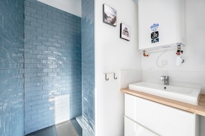 Shower, hair dryer