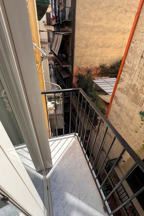 Habitación triple básica | Jardines del alojamiento