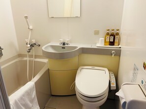 Single Room, Non Smoking | Bathroom | Hair dryer, towels, soap, shampoo - kanonji Grand hotel (kanonjisi sakamototyou)