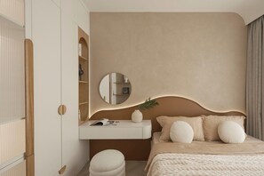 Con stile personalizzato, con arredamento individuale, una scrivania