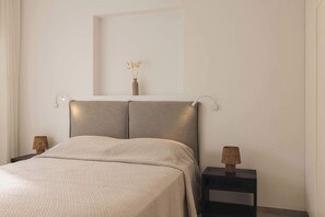 1 chambre, fer et planche à repasser, draps fournis