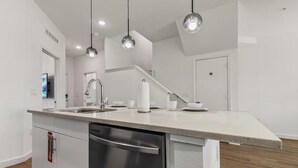 單棟房屋 (6 Bedrooms) | 住宿設施服務