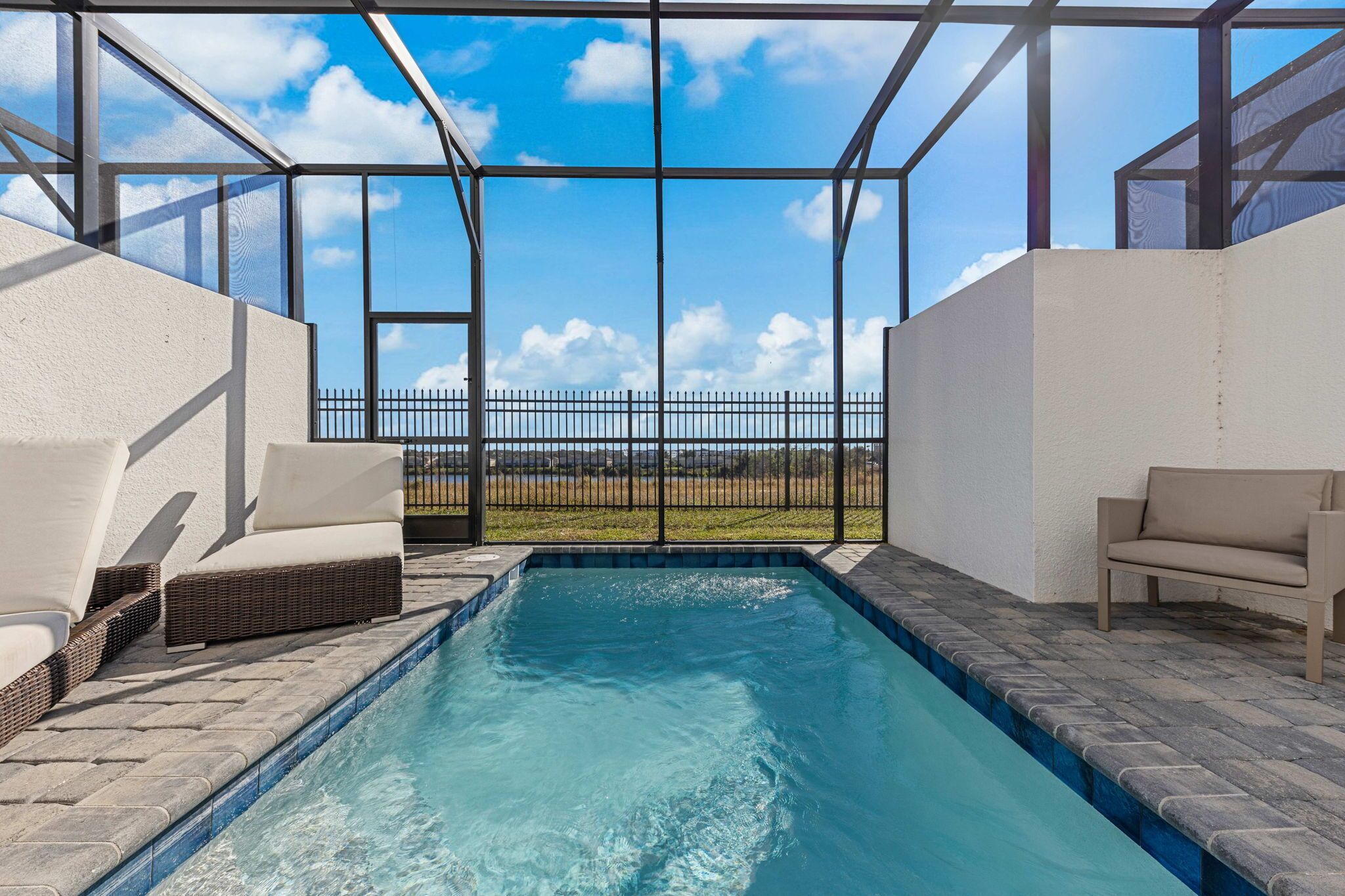 House (6 Bedrooms) | Front of property