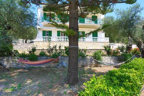 House - Frangis Dekatria in Pelekito Corfu (Corfu)