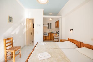 House - Frangis Dodeka in Pelekito Corfu (Corfu)