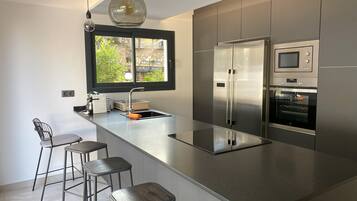 Mikrobølgeovn, ovn, kogeplade, opvaskemaskine