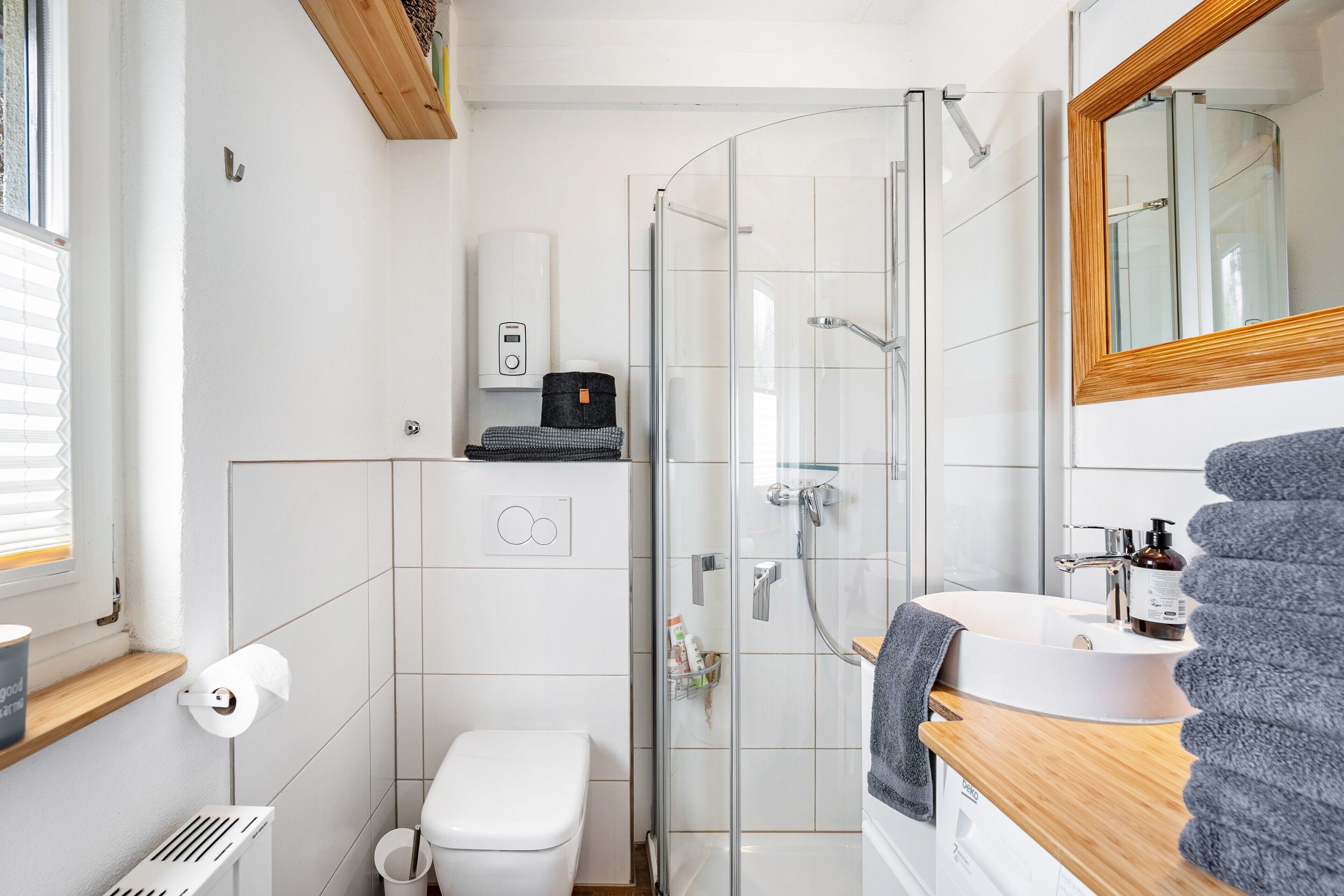 Dusche, Haartrockner, Handtücher