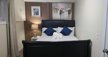 Cozy 2-Bedroom Suite | Private Access | Near Everything