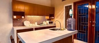  5 min to SM, Beside Landbank, max 6 pax