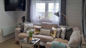 Living room - Inch View Cabin With Hot Tub & Sauna (Burnfoot)