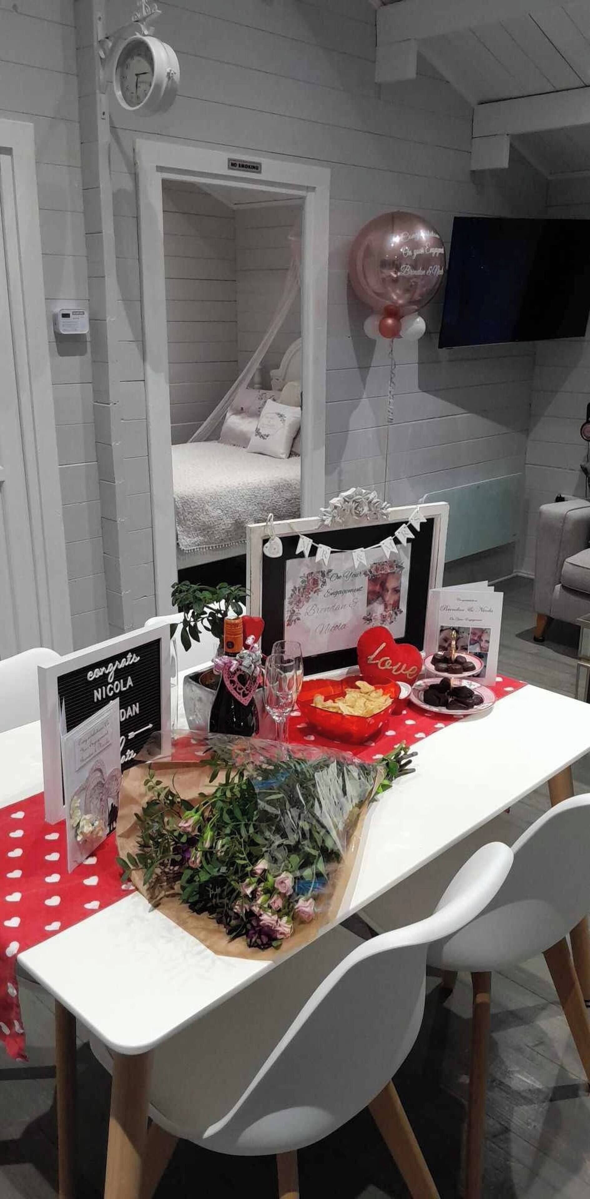 Hytte - 2 soveværelser - balkon - udsigt til have | 2 soveværelser