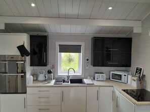 캐빈, 침실 2개, 발코니, 정원 전망 | 내부