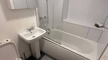 Apartment, 1 Bedroom | Bathroom