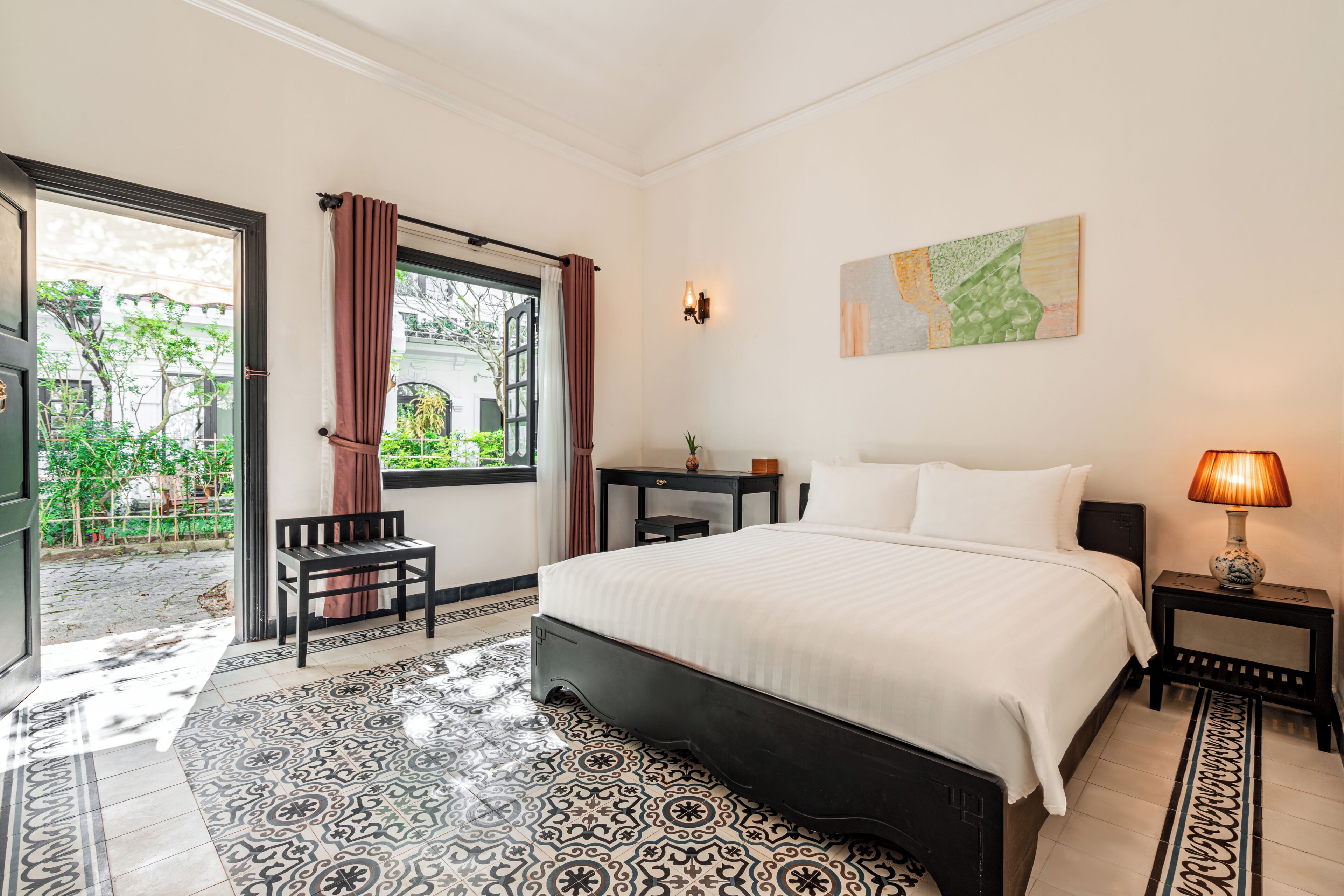 In-room safe, laptop workspace, blackout drapes, free WiFi