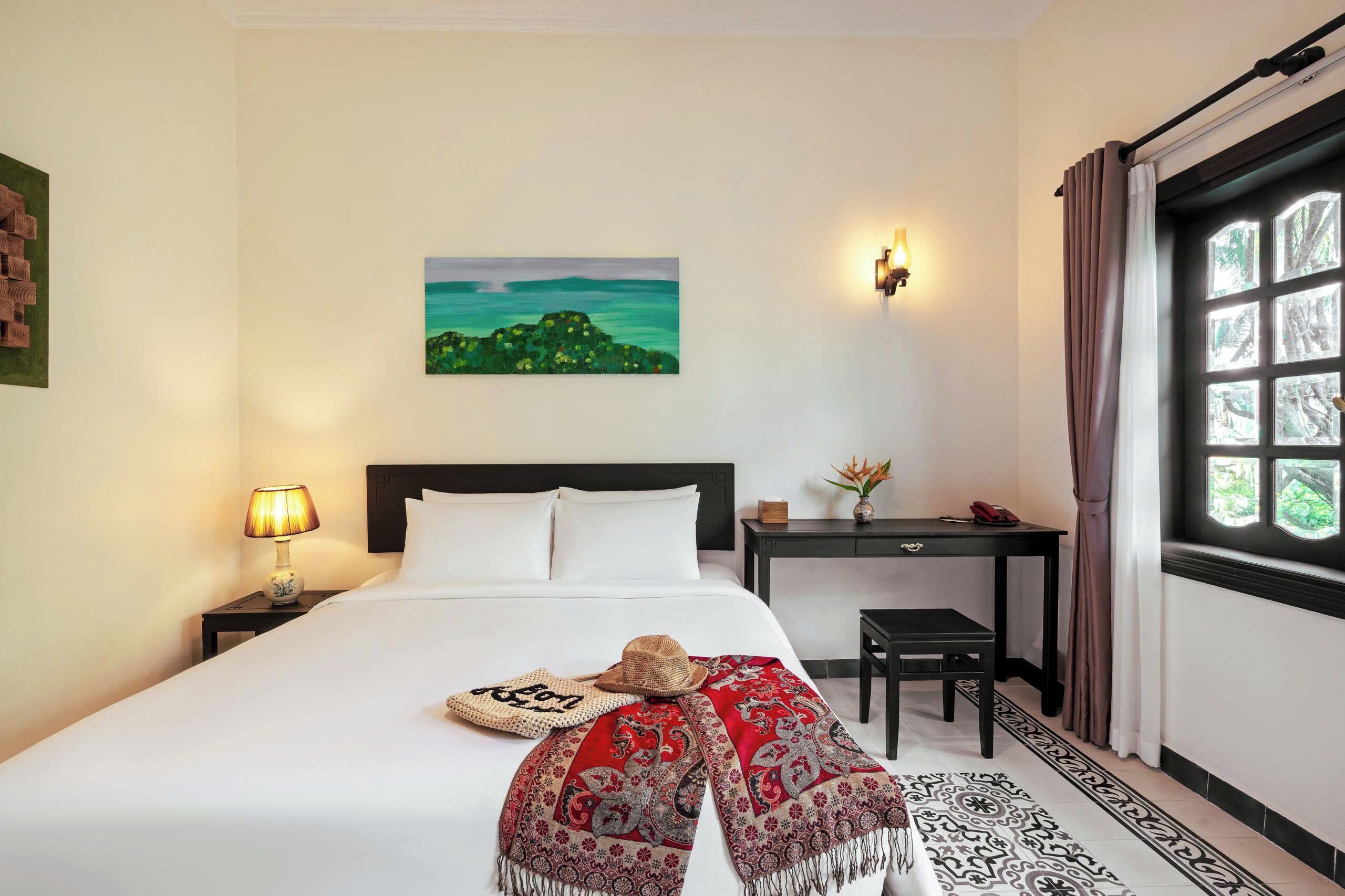 Standard Double Room, Garden View | In-room safe, laptop workspace, blackout drapes, free WiFi