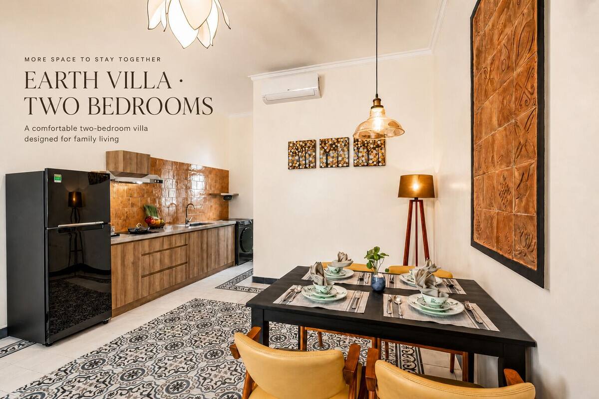 Deluxe Villa, 2 Bedrooms, Garden View | Private kitchen | Microwave, paper towels