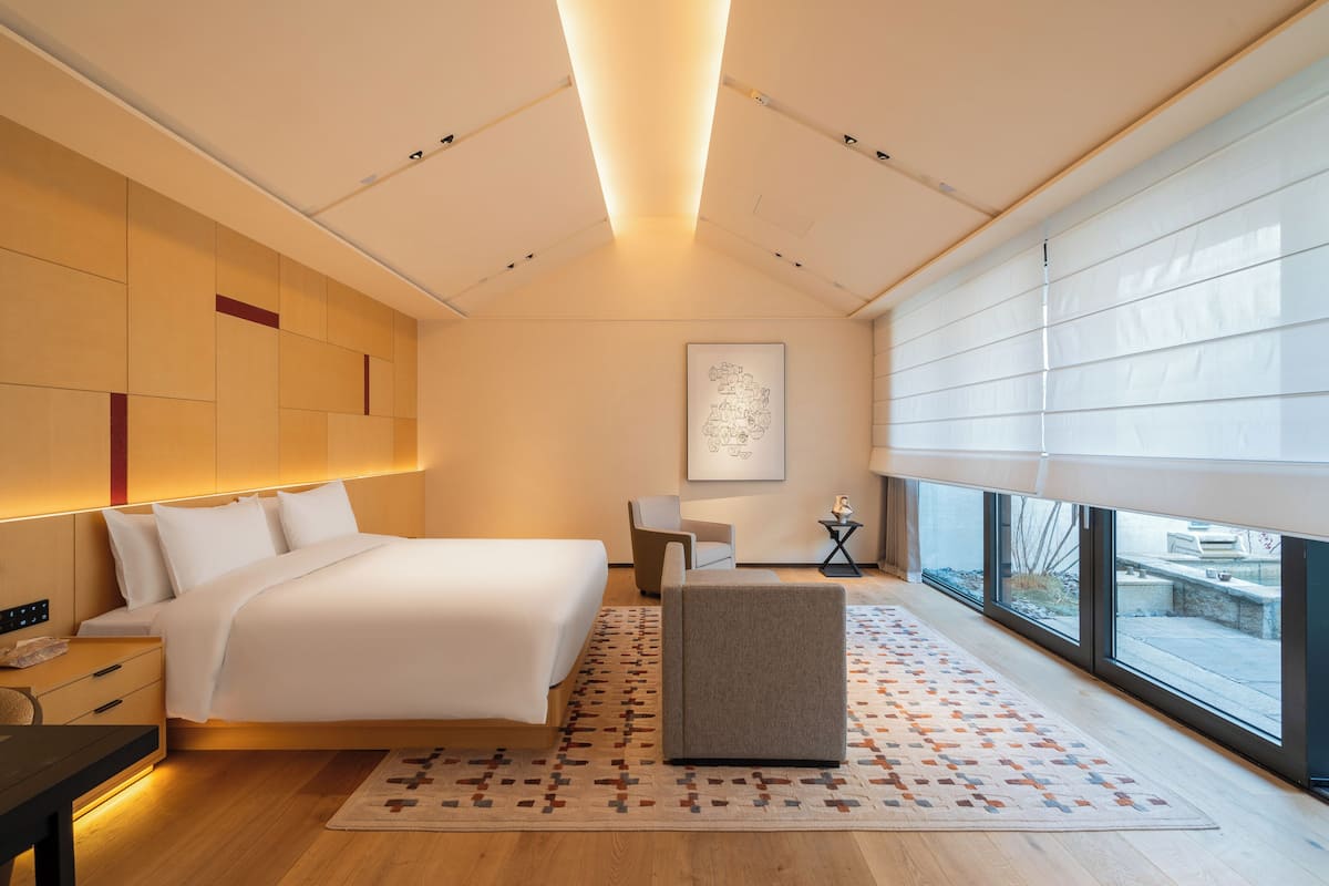 Dubbelrum i japansk stil - 1 queensize-säng - husdjur ej tillåtna - utsikt mot innergården | Gratis wi-fi