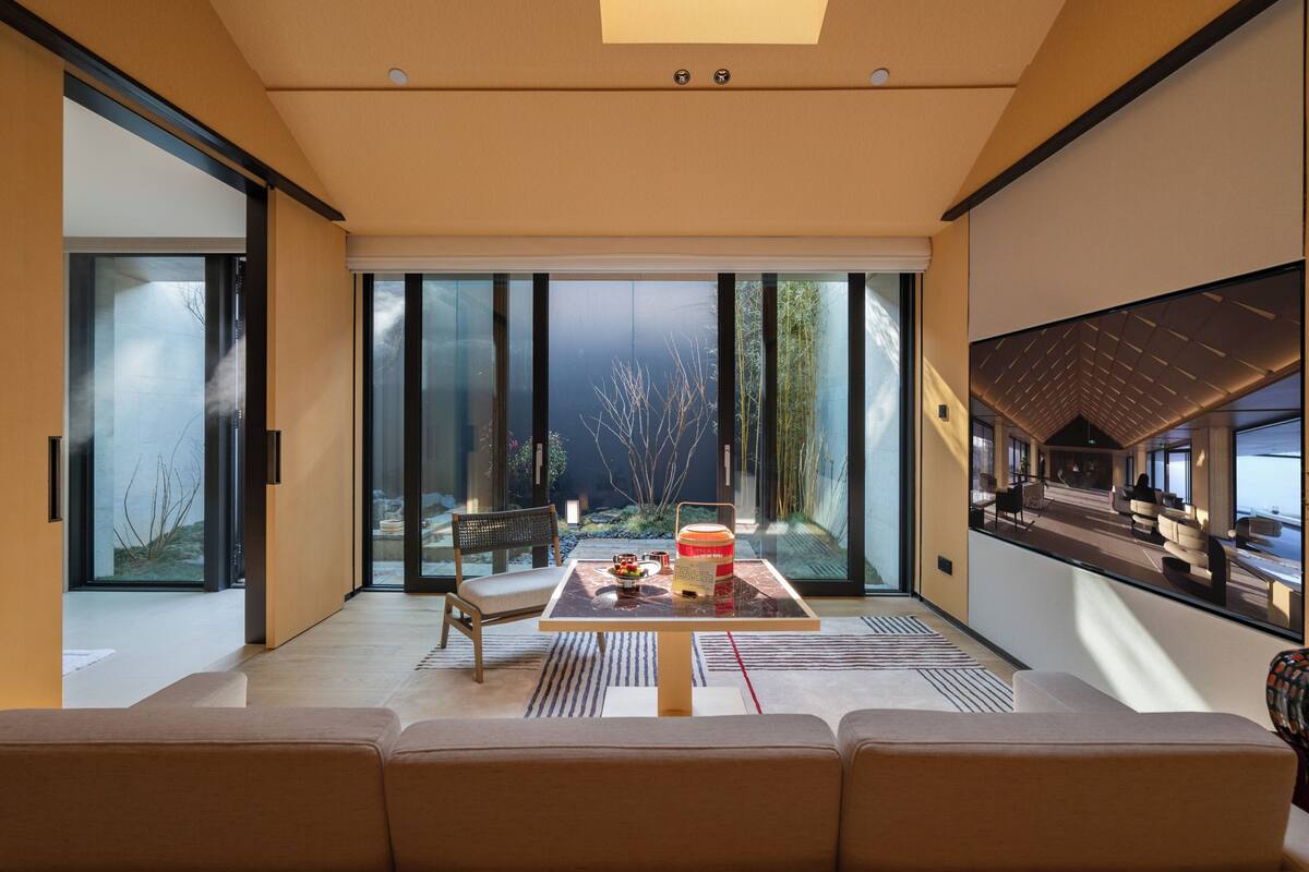 Japanese-style Double Room, 1 Queen Bed, Pets not allowed, Courtyard View