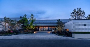 Exterior - Beijing Wanli Yipiao Courtyard Hot Spring Resort (Beijing)