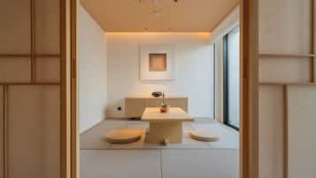 Family Studio Suite, 1 Bedroom, Pets Not Allowed, Courtyard View | Free WiFi