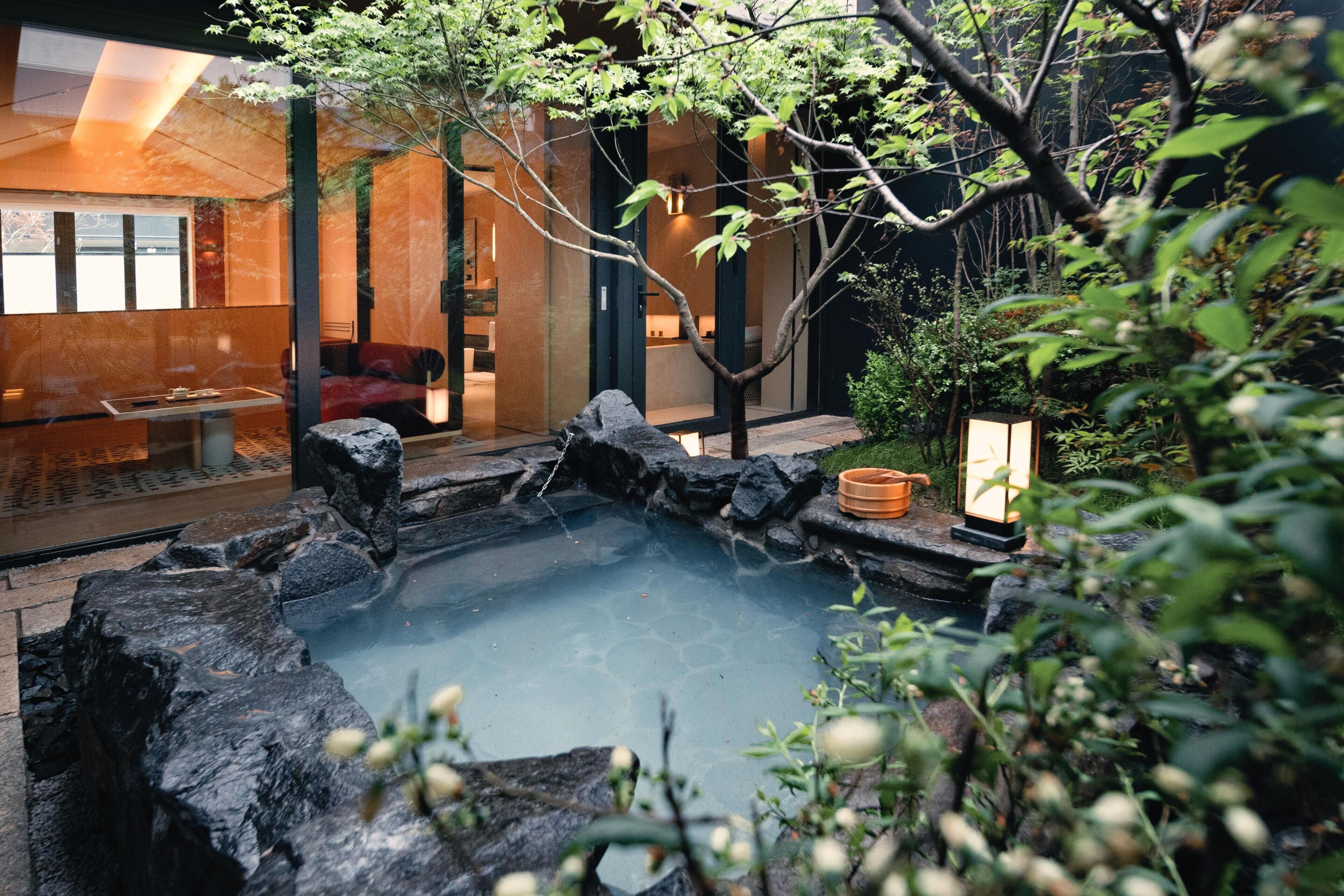 Presidential Suite, 2 Bedrooms, Pets not allowed, Courtyard View | Courtyard view