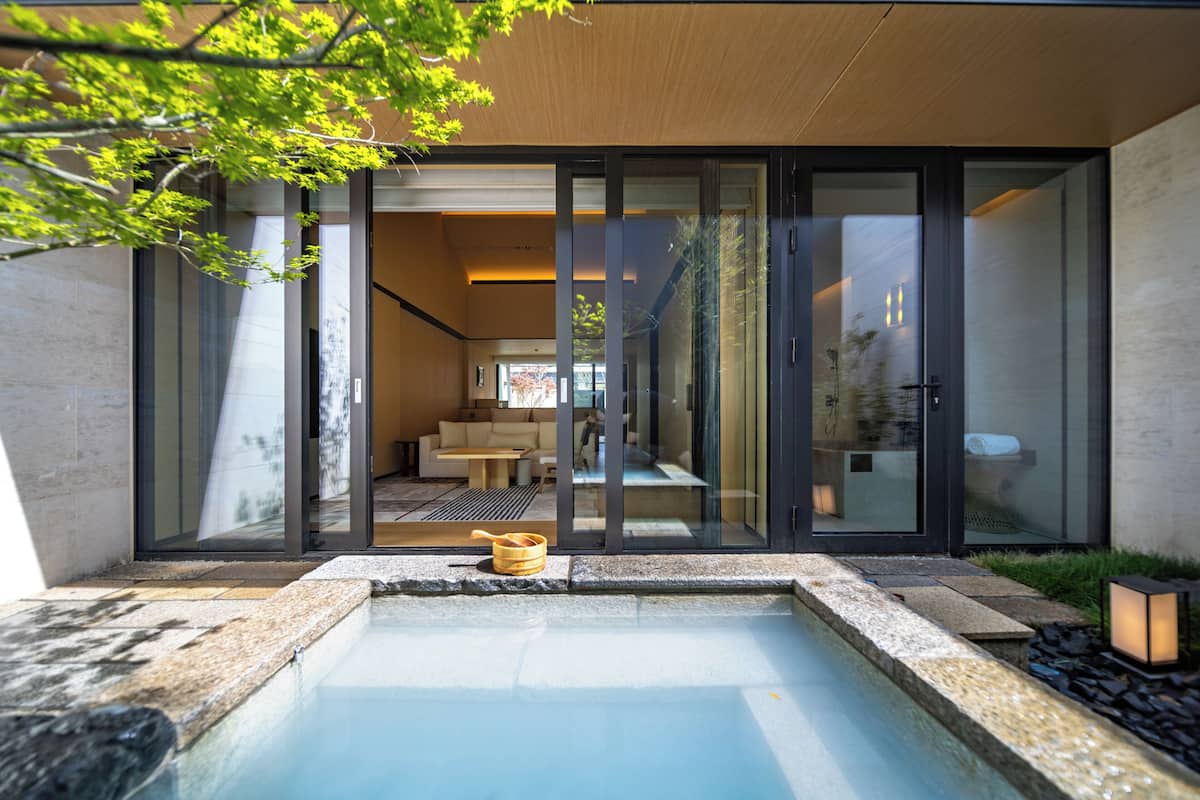 Phòng đôi kiểu Nhật, 1 giường cỡ king, không được mang vật nuôi, quang cảnh sân vườn | Truy cập Internet không dây miễn phí