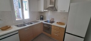 Oven, stovetop, dishwasher