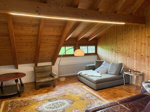 TV - Apartment "Panorama View in the Lake Constance Area" with Balcony and Wi-Fi (Ostrach)