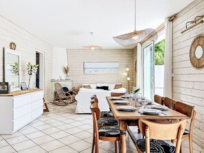 Dining - Ty Bottez by Interhome (Carnac)
