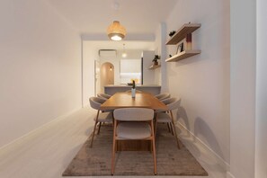 Dining - Valerie by halu! - Modern Living in 3BD apartment (Thessaloniki)