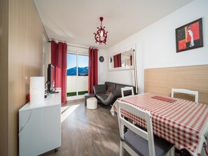 Apartment | Living room - T. de Labrau Ndeg108 - 2P5 (Allos)