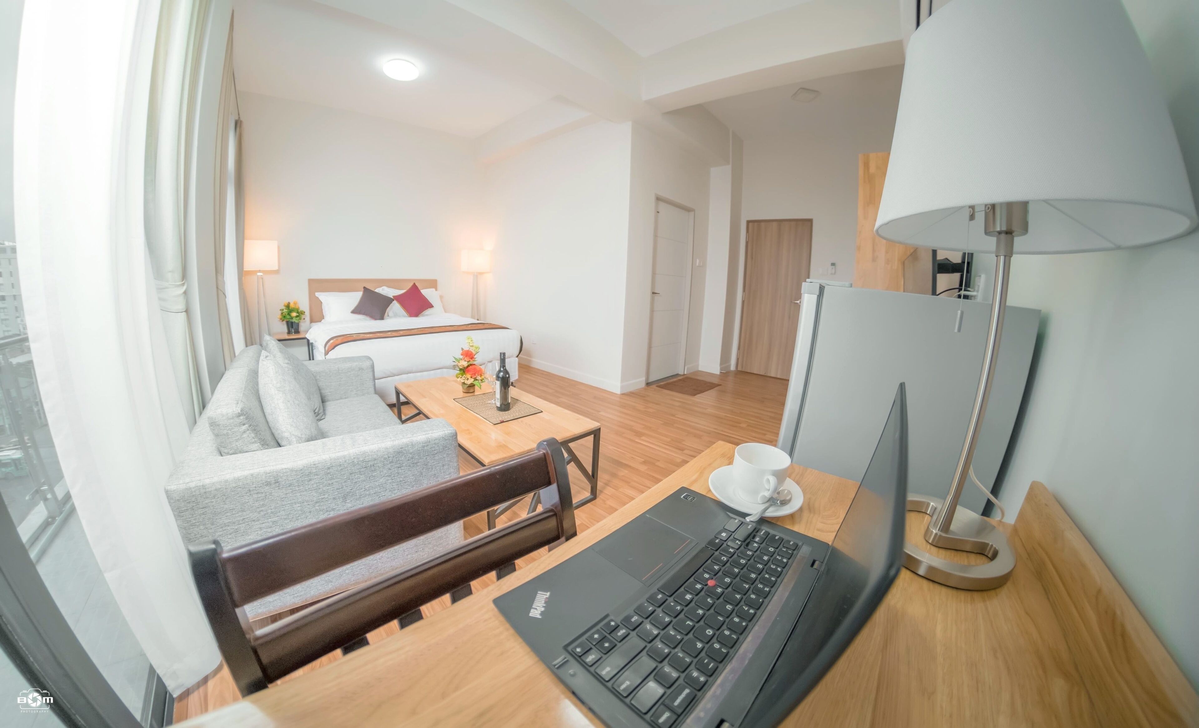 Habitación doble Deluxe, balcón, vista a la ciudad | Caja de seguridad en la habitación y wifi gratis 