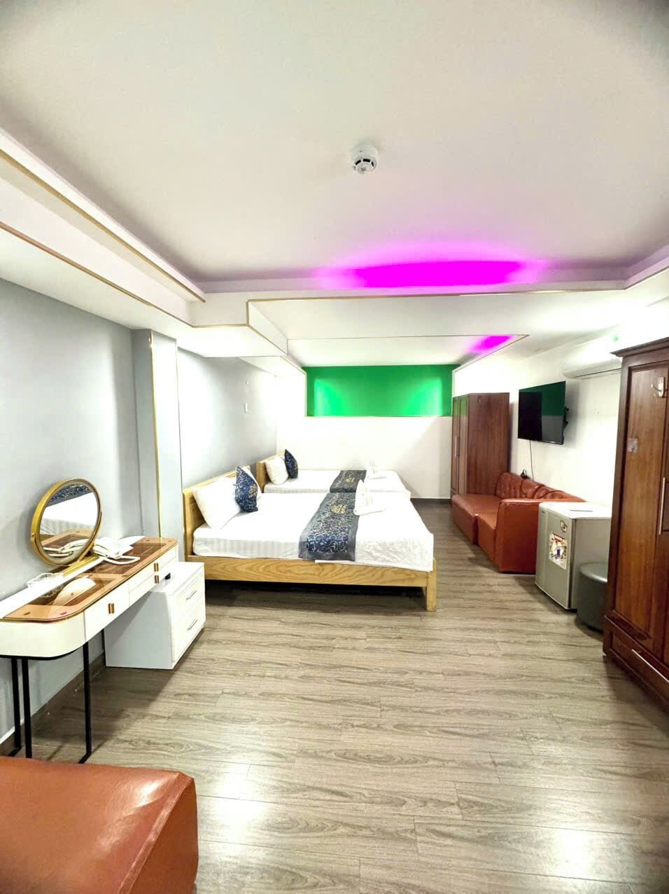 Family Double Room, Non Smoking | Peralatan tempat tidur premium, busa memori, dihias secara berasingan 