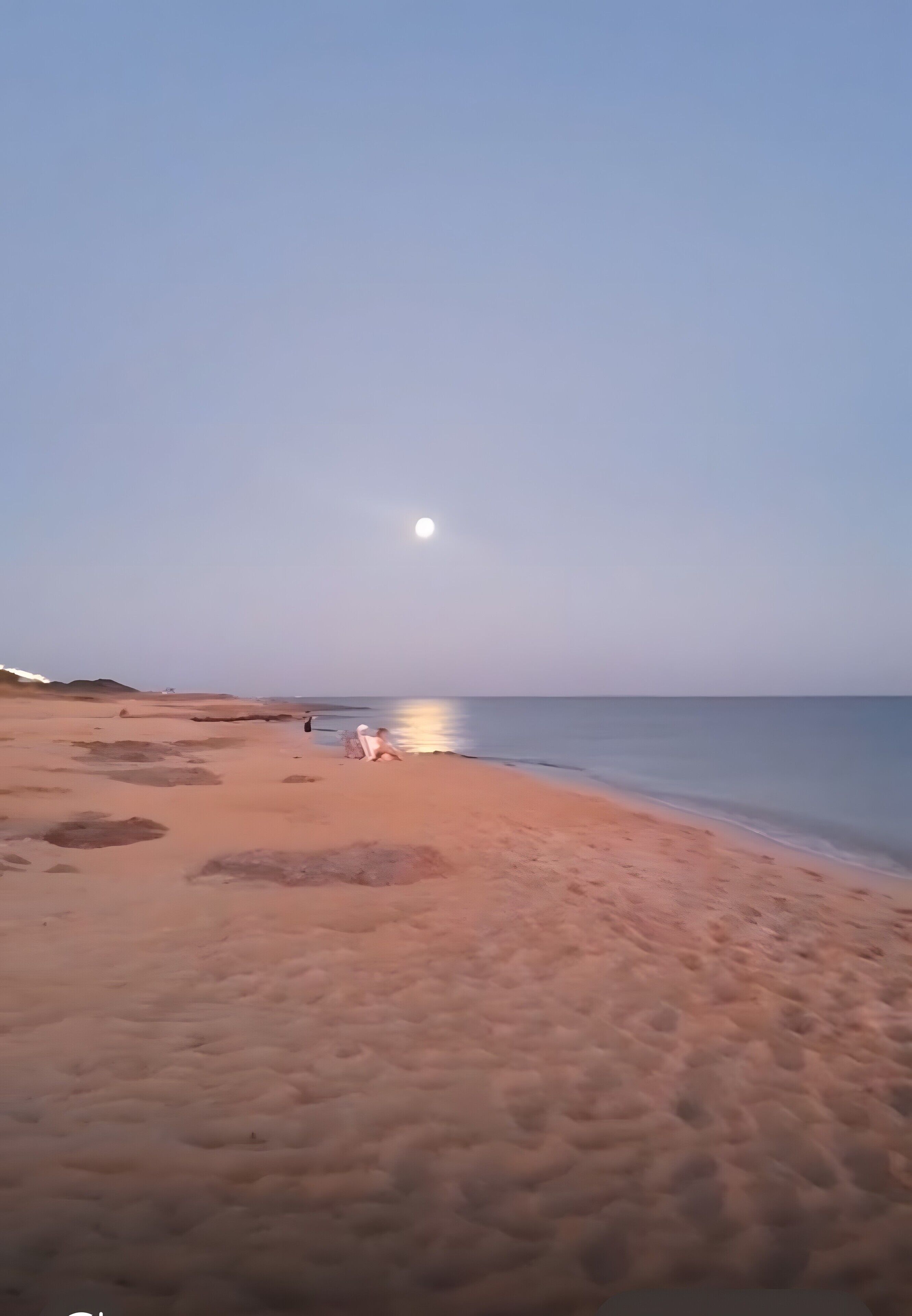 Una spiaggia nelle vicinanze