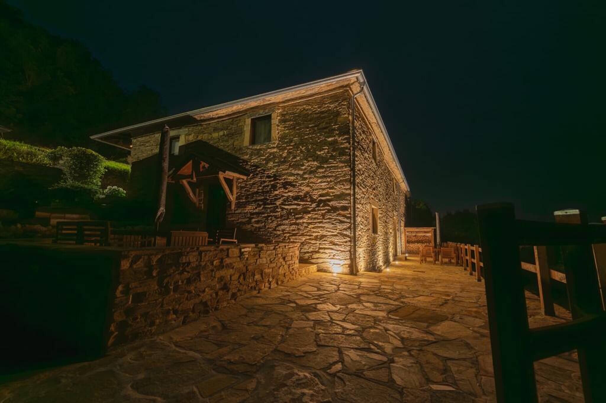 Casa, 1 habitación, patio, vistas a la montaña | Exterior