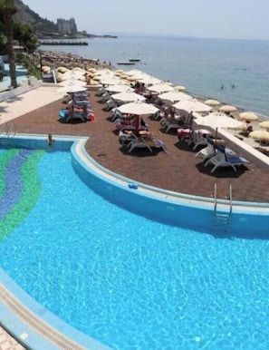 Seasonal outdoor pool - Hill Side Suite 1 by PS (Durrës)