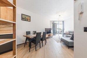 Deluxe Apartment, Sea View | Living area - Hill Side Suite 1 by PS (Durrës)