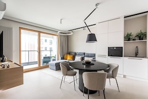 Deluxe-Apartment, Balkon | Innenbereich