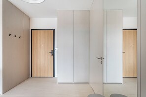 Appartamento Deluxe, balcone | Interni