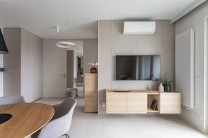 Deluxe Apartment, Balcony | Interior - Towarowa Square P&O Apartments (Warsaw)
