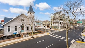 Exterior - Steps to the Sand & Boardwalk! Spacious 4BR Downtown OC Townhouse, Sleeps 12 (Ocean City)