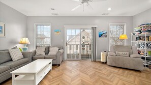 Smart TV, DVD player, books - Steps to the Sand & Boardwalk! Spacious 4BR Downtown OC Townhouse, Sleeps 12 (Ocean City)