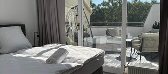 Remark Studios: Studio-Apartment with Terrace