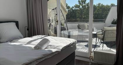 Remark Studios: Studio-Apartment mit Dachterrasse