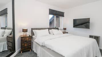 3 bedrooms, individually decorated, individually furnished, free WiFi