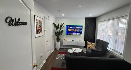 Cozy Two-level Apartment With Separate Entrance in Brampton