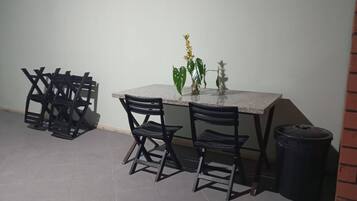 House, 3 Bedrooms, Smoking | Outdoor dining